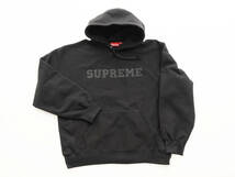 supreme　シュプリーム　ロゴ入りパーカー　黒　L_画像1