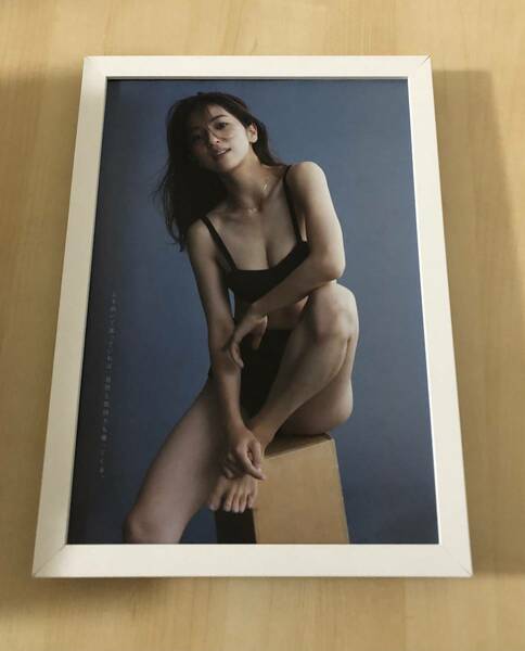 kj ★額装品★ 中村アン グラビア セクシー 下着 美乳 貴重写真 A4サイズ額入り ポスター風デザイン 水着 ビキニ 美ボディ