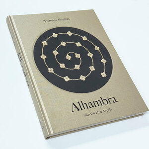 【AA-5】 中古　Van Cleef & Arpels ヴァン クリーフ＆アーペル　Alhambra アルハンブラ Book　本　テーブルブック　インテリアにも