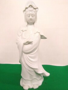 g_t S397 九谷焼　八幡窯　白磁　観音菩薩像★コレクション★アンティーク★工芸品★陶芸★日本の陶磁★九谷焼★観音菩薩像★仏像