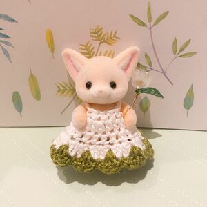 ◇すずらんワンピース◇シルバニア赤ちゃん　着せ替え　セット　ビーズ　白　春　ドレス