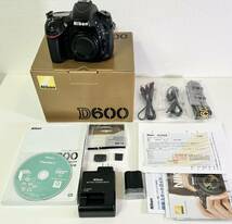 美品 【送料無料】 Nikonニコン D600 ボディ 付属品完備 元箱付_画像1