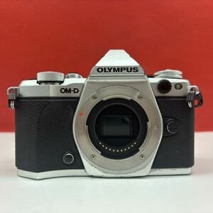 ◆ OLYMPUS OM-D E-M5 Mark II ミラーレス一眼カメラ ボディ シャッターOK オリンパス 