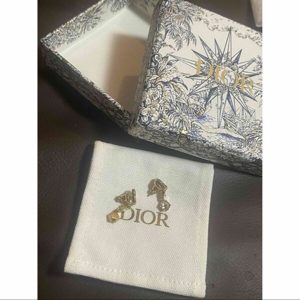 Dior ピアス