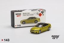 1/64 MINI-GT MGT00143-R BMW M4 F82 オースティンイエローメタリック 右ハンドル Austin Yellow Metallic ミニGT トゥルースケール TSM_画像2