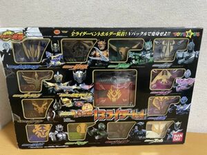 【中古美品】仮面ライダー龍騎 Vバックル13ライダーセット 変身ベルトVバックル アドベントカード トイザらス 限定 レア（カード無）