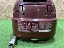 2B82 TOSHIBA 東芝 IH 炊飯器　RC-10VRE5 5合 真空IHジャー炊飯器 炊飯ジャー グランレッド 中古動作品 鍛造 かまど 銅釜_画像7