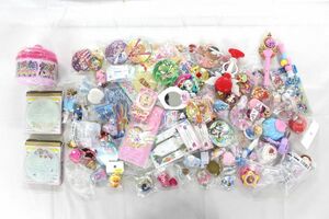 P00】アイカツ プリキュア 他 缶バッジ アクリルキーホルダー 等 まとめ大量グッズセット品