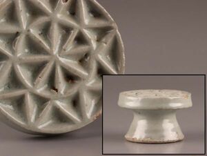 古美術 朝鮮古陶磁器 李朝 餅型 時代物 極上品 初だし品 C4595