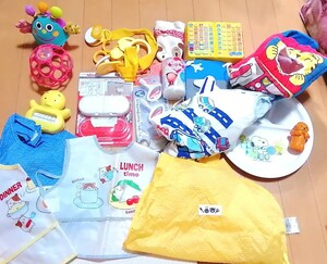  goods for baby together various toothbrush noodle stick waterproof baby's bib slipping prevention attaching SNOOPY Snoopy plate toy baby lock etc.!