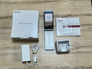 docomo SIMフリー arrows ケータイ ベーシック F-41C ゴールド ◇