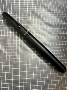 トンボ鉛筆　水性ボールペン　TOMBOW デザインコレクション Collection OBJECT オブジェクト 　ブラック　新替え芯付