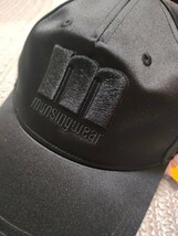 新品 未使用 マンシング MunsingWear キャップ サテン ブラック 黒（55-59cm） 帽子 抗菌防臭 ゴルフ 後ろベルトで調整可_画像4