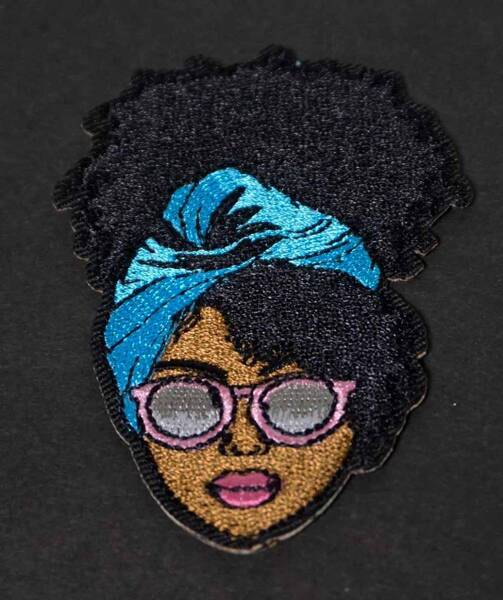 《空布巻髪USラッパー女性》■新品 ターバン 黒人女性 刺繍ワッペン■ミュージシャン ダンス ■映画 ムービー アメリカ■衣類・衣服DIY