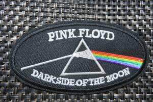 黒楕円　虹◆新品 ピンク・フロイドPINK FLOYD 　イングランド　ロックバンド刺繍ワッペン◎映画　ムービー　アニメ　音楽　ミュージック
