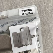 ニコアンド オリジナルベルト付きiPhoneケース(iPhone12、iPhone12Pro) シルバー スマホショルダー付き_画像2
