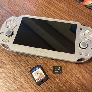 PSVITA PCH-1000 アイスシルバー　ソフト付き　美品