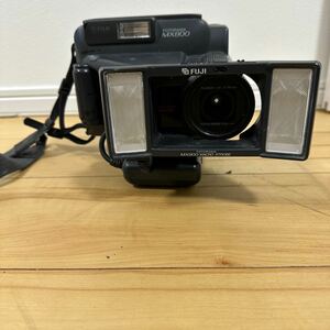 フジ フォトラマ MX800 インスタントカメラ。 中古現状品 説明書付 