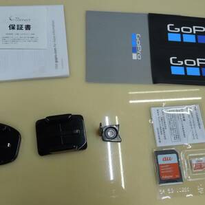 GOPRO HERO 6 BLACK ＋リモコン＋別売りカバー＋メモリーカード（32GB)+充電用USBケーブル（本体用、リモコン用）の画像5