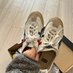 オニツカタイガー　onitsuka tiger スニーカー 靴　24cm レディース