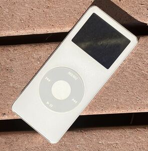 平成レトロ品　Apple iPod nano 1st A1137 2GB 本体のみ　ジャンク品　送料無料