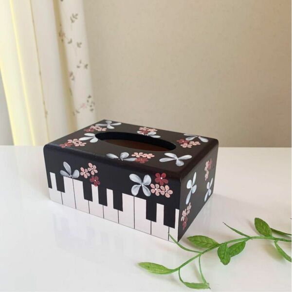 ピアノ鍵盤模様のミニティッシュボックス【ピンク】　　トールペイント
