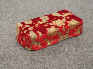 Тканевая корпус валентинки красного красного цвета ткани