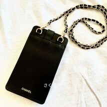 シャネル ノベルティ ポーチ カードケース チェーン付きCHANEL ショルダーバッグ　ブラックポーチ　黒　スマホケース　非売品新品未使用品_画像5