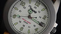 良品☆ジープ Jeep QUARTZ【JP-2006】200M防水 白文字盤 メンズ クォーツ腕時計 動作品☆_画像10
