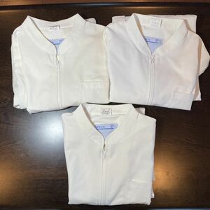  white garment . minute sleeve 3 put on old clothes pharmacist registration sale . wash change for 