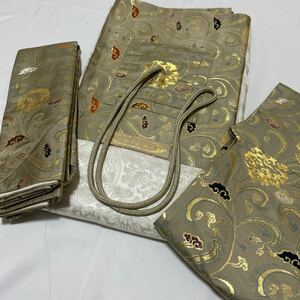 美品 曹洞宗【本金製】 【金襴九条袈裟】【座具】【金襴帽子】合用 禅 正絹 法要 葬儀 仏具 僧侶 装束 法衣