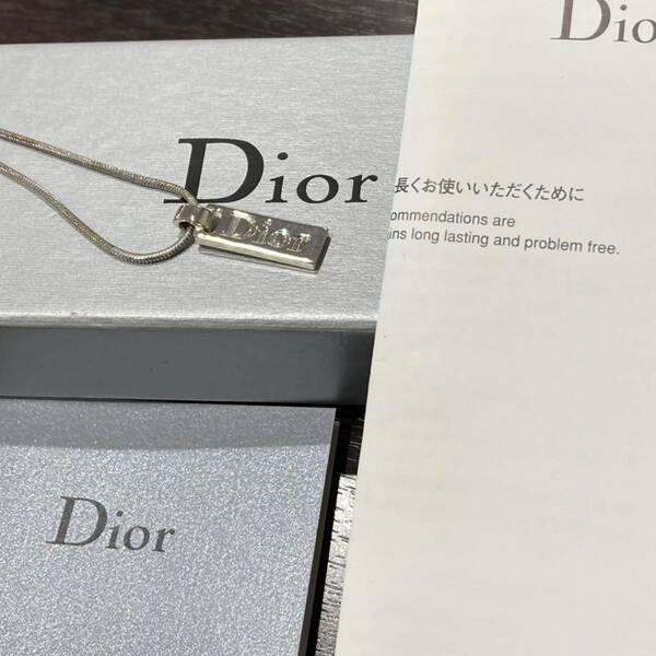 Christian Dior クリスチャンディオール アクセサリー ロゴネックレス ブランド シルバーカラー 箱付き ブランド ファッション アイテム