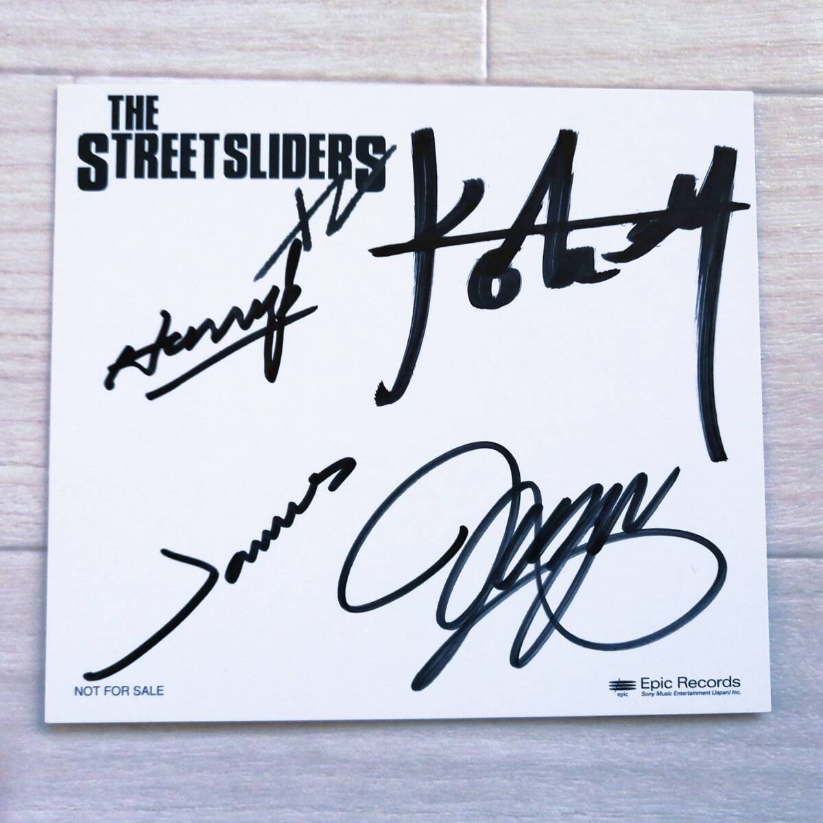 The Street Sliders Q⑤ 사인 색종이 Epic Records 상태 좋음 공식 상품 Street Sliders, 음악, 기념품, 기념품, 징후