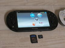 SONY PlayStation VITA PCH-2000 / PCH-1000 ゲーム機 本体 2台セット ＆ ソフト×1本 _画像2