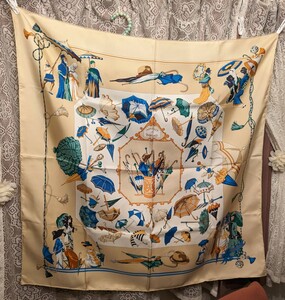 HERMES■エルメス■大判スカーフ■カレ90■86×86cm■SILK100%■絹■日傘と雨傘■ライトベージュ系■和洋折衷■フランス製■カラフル■美品