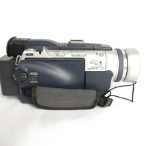 ☆現状品☆ SONY デジタルビデオカメラ DCR-TRV30 ＆ SONY メモリースティック 16MB ソニー ハンディカム_画像2