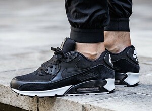 5L25【特価/Used/入手困難】NIKE AIR MAX 90 ESSENTIAL BLACK/BLACK-WHITE/Jordan sb force atmos AIRMAX dunk acg supreme 1 2 4 95 97