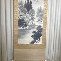 掛軸　【山水画】　53×188cm 　虫喰いシミ有ります　時代物　古道具　水墨画_画像3