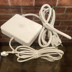 ■Apple純正 AC電源アダプター■A1172 MagSafe 85W■2006〜2012年頃(Retina以前)の MacBook & Pro 13〜17インチ全機種用■動作確認済み■