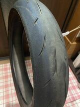 中古MCタイヤ BRIDGESTONE BATTLAX RS10 120/70ZR17 ブリヂストン バトラックス レーシングストリート 120 70 17 4019 M2996_画像5