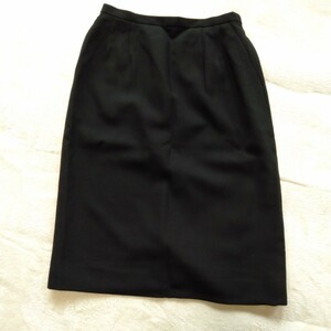 む187 jun ashida サイズ11 タイトスカート 羊毛 黒 ウール 洋服
