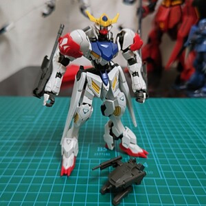 ＊ガンプラＨＧジャンク112　ガンダムバルバトスルプス＋ＭＳオプションセット