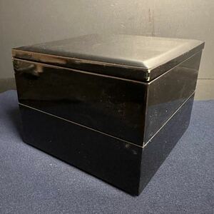 [KJ407] 黒漆塗 内朱塗 重箱 二段重 おせち お重 木製漆器 内寸約22×22×7.5cm 菓子器 収納箱 アンティーク 和食器 骨董