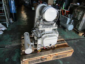  Anne let CT4-200 LEFX 5.5KW 7 horse power vacuum pump vacuum pump horn bar hole necessary..2012 year 