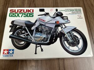 【送料無料】プラモデル 1/12 スズキ GSX750S KATANA [オートバイシリーズNO.15] 1型カタナ 未組立 小鹿タミヤ