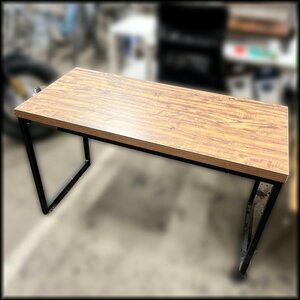 * Yamada Denki * desk Vintage style desk used Sapporo new koto .