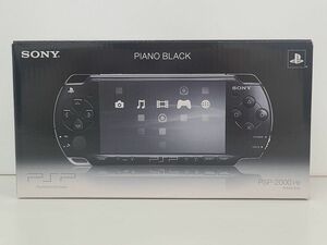 ゲーム機本体 / PSP プレイステーションポータブル PSP-2000 ピアノブラック / SONY / 動作確認済 / 箱,ACアダプタ,取説付【A025】