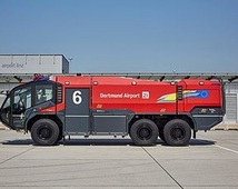 1/87 HO ローゼンバウアー パンサー 6×6 空港用化学消防車 ドルトムント Rosenbauer FLF Panther 6x6 1:87 梱包サイズ60_画像3