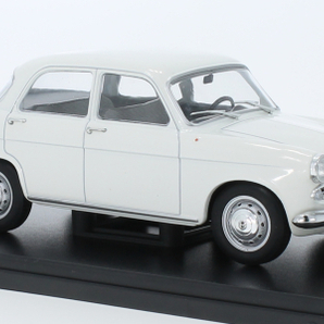 1/24 アルファロメオ ジュリエッタ 白 ホワイト Alfa Romeo Giulietta TI white 1958 1:24 梱包サイズ80の画像1