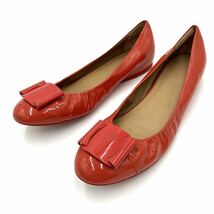 E ＊ イタリア製 '高級婦人靴' Salvatore Ferragamo サルヴァトーレフェラガモ 本革 ヴァラ フラット パンプス / バレエシューズ 7C 24cm_画像1